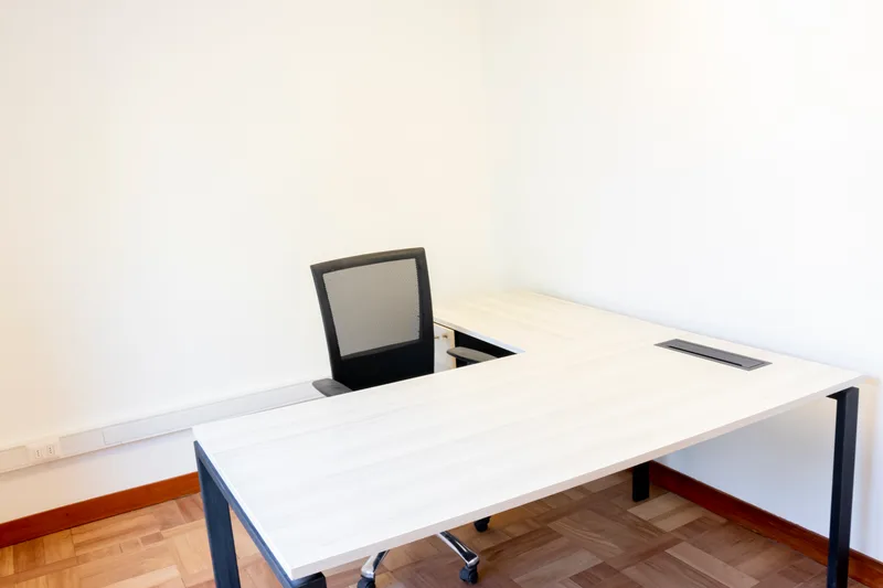 Vista de la habilitacion de oficinas corporativas ejecutada por Dec Constructora