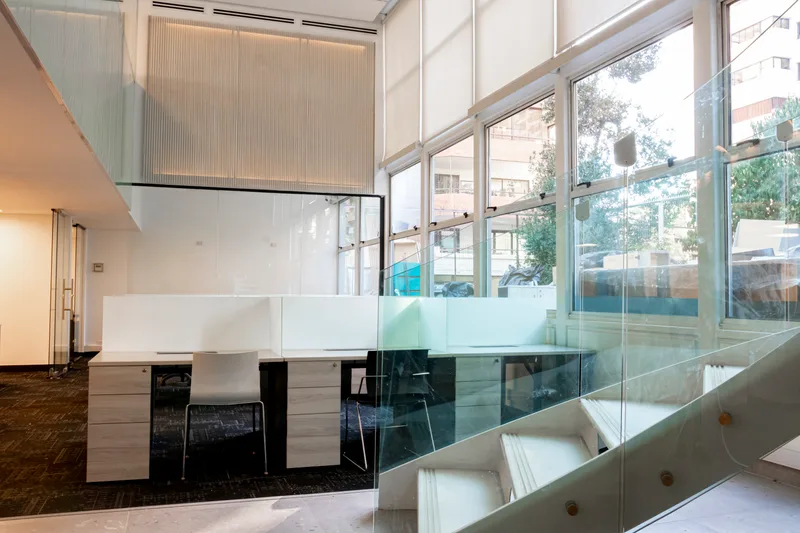 Vista de la habilitacion de oficinas corporativas ejecutada por Dec Constructora